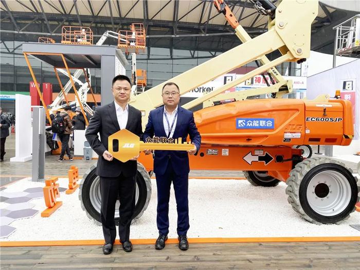 刚刚!博鱼app官网机队又添“新武器”-1.jpg 刚刚!博鱼app官网机队又添“新武器”-1.jpg