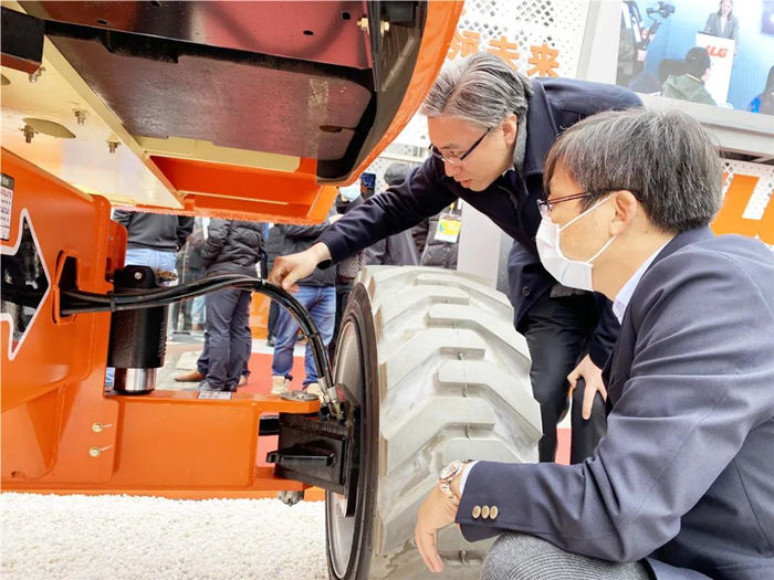 刚刚!博鱼app官网机队又添“新武器”-2.jpg 刚刚!博鱼app官网机队又添“新武器”-2.jpg